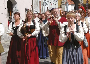 Tagesfahrt zum Rosenfest Krumau (Tschechien)